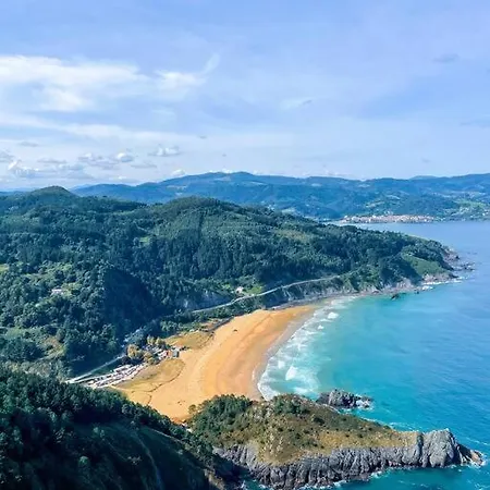 Portu - En El Puerto De * Elantxobe