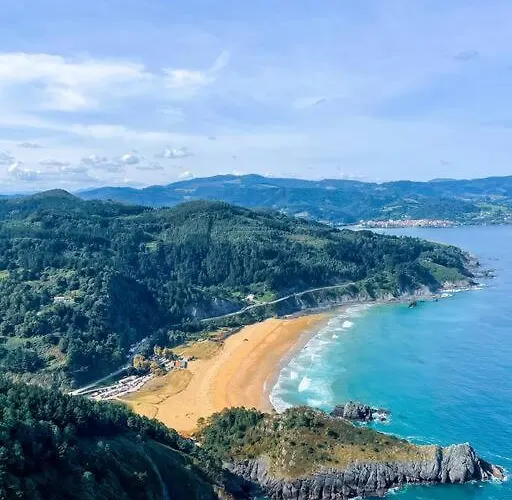 Portu - En El Puerto De * Elantxobe